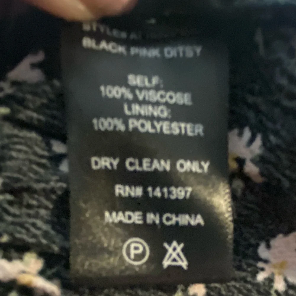 ASTR THE LABEL Floral Black Pink Ditsy Top, Size Large, Brand‎ New